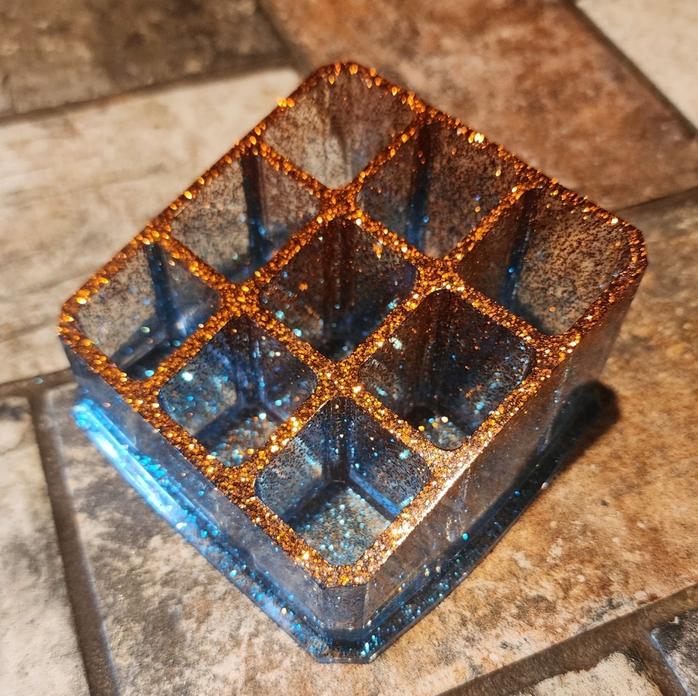 Handmade resin lipstick holder